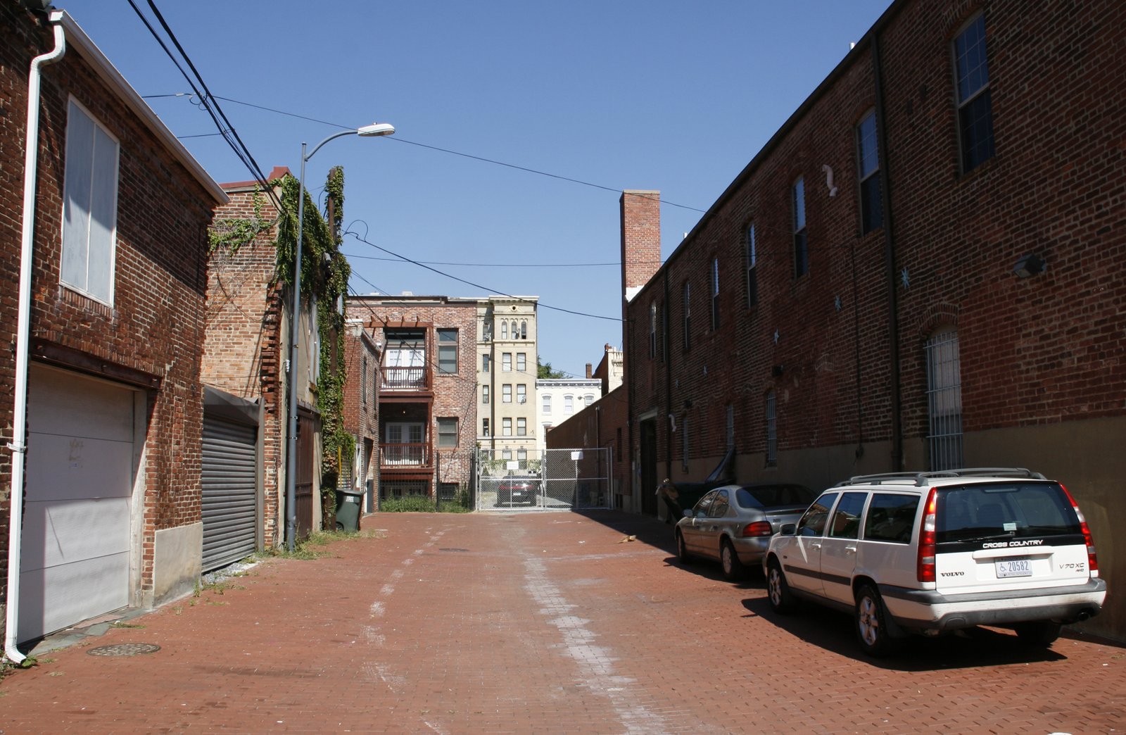 Unveiling a Proximity-Rich Neighborhood: Holly Hill Homes for Sale