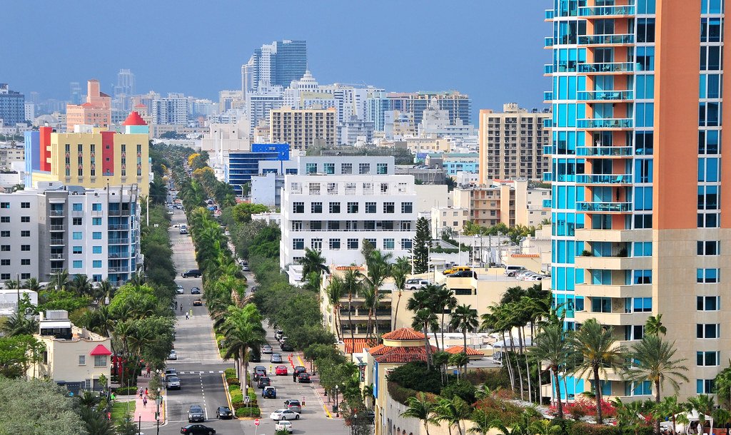 Experience the Enchanting Charm ​and Endless Opportunities of ⁤Owning a Home in Miami ​Beach